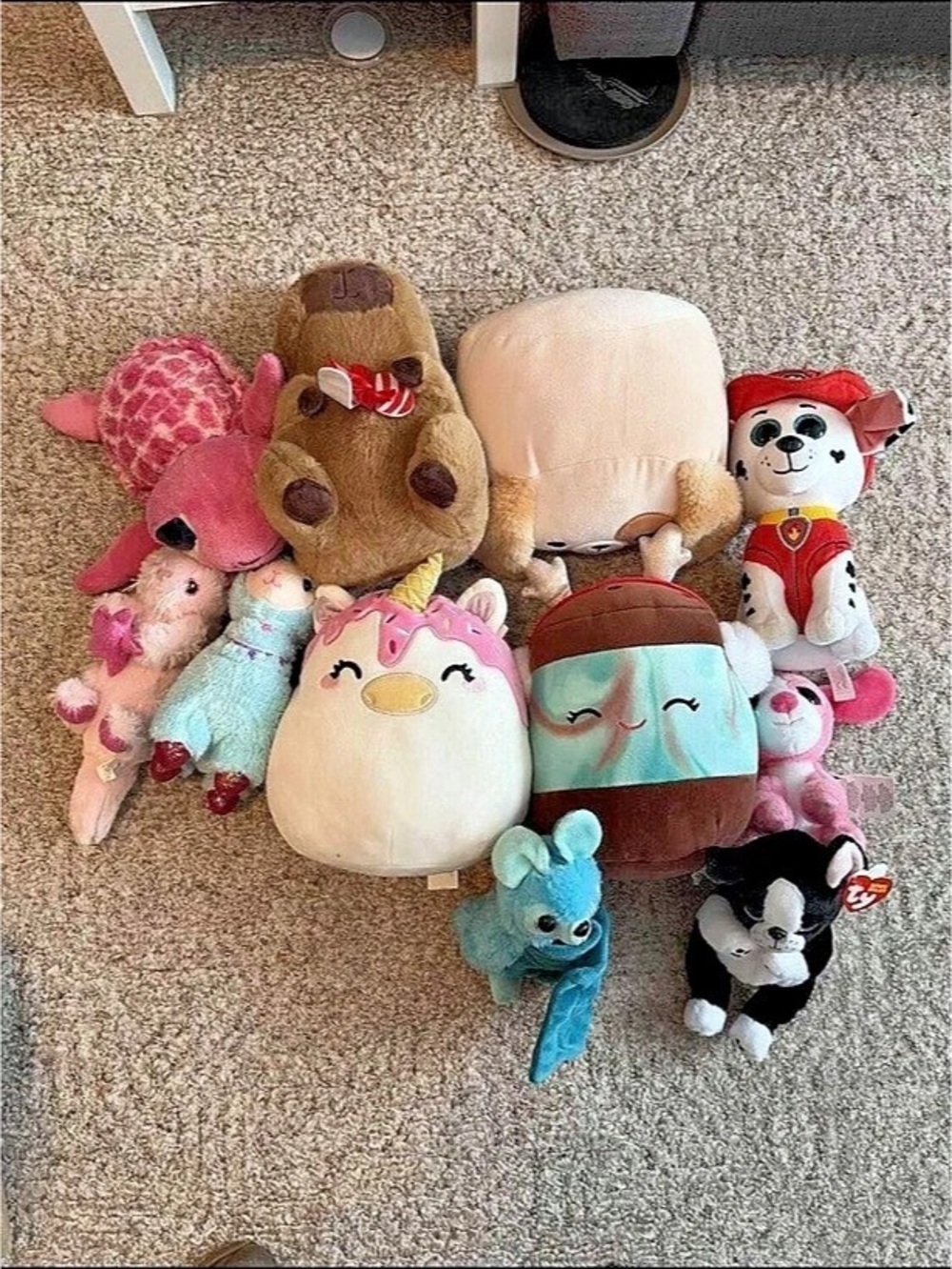 Squishmallows and stuffy lot